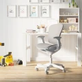 Ergonomiczne krzesło do biurka dla dziecka beżowe XD SPC fotel z siateczką, podłokietnikami i podnóżkiem - Zdjęcie 2
